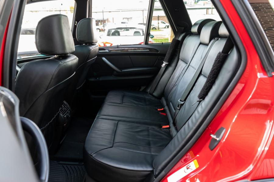 Интерьер BMW X5 4.8is (E53) 2004 года  (NA) (фото 76 из 104)